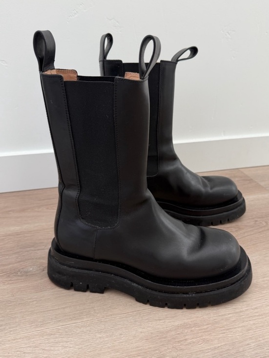 Bottega Veneta Shoes - Bottega Veneta The Lug Boot Black Chelsea Boots Size 38